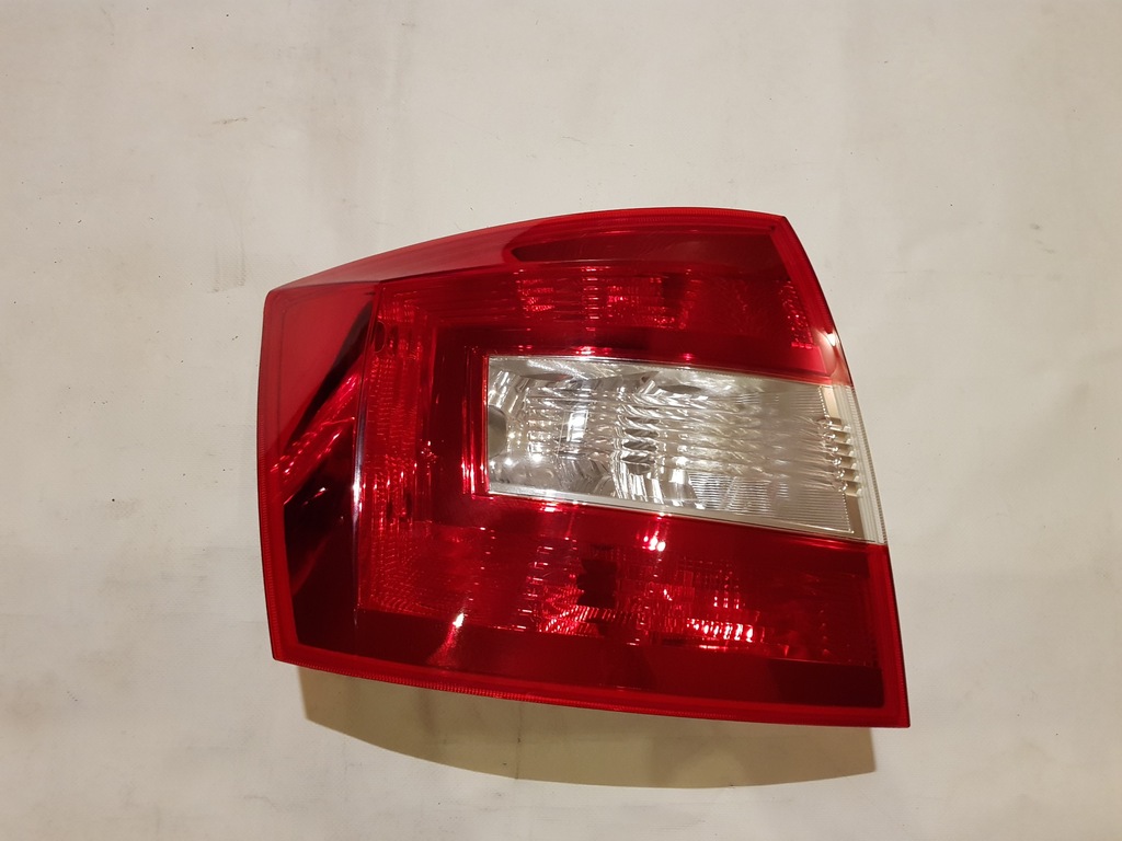 Lampa Tylna Lewa Skoda Rapid Jj Orygina