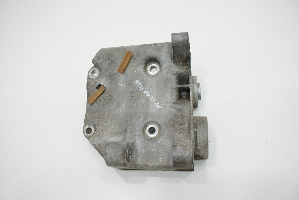 ЛАПА ГЕНЕРАТОРА JAGUAR XKR X100 МОЛОДШИЙ X308 4.0