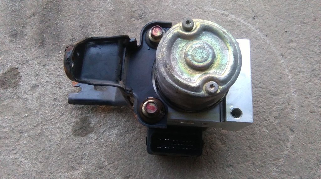 suzuki WAGON R+ 00-06 1.3 b насос