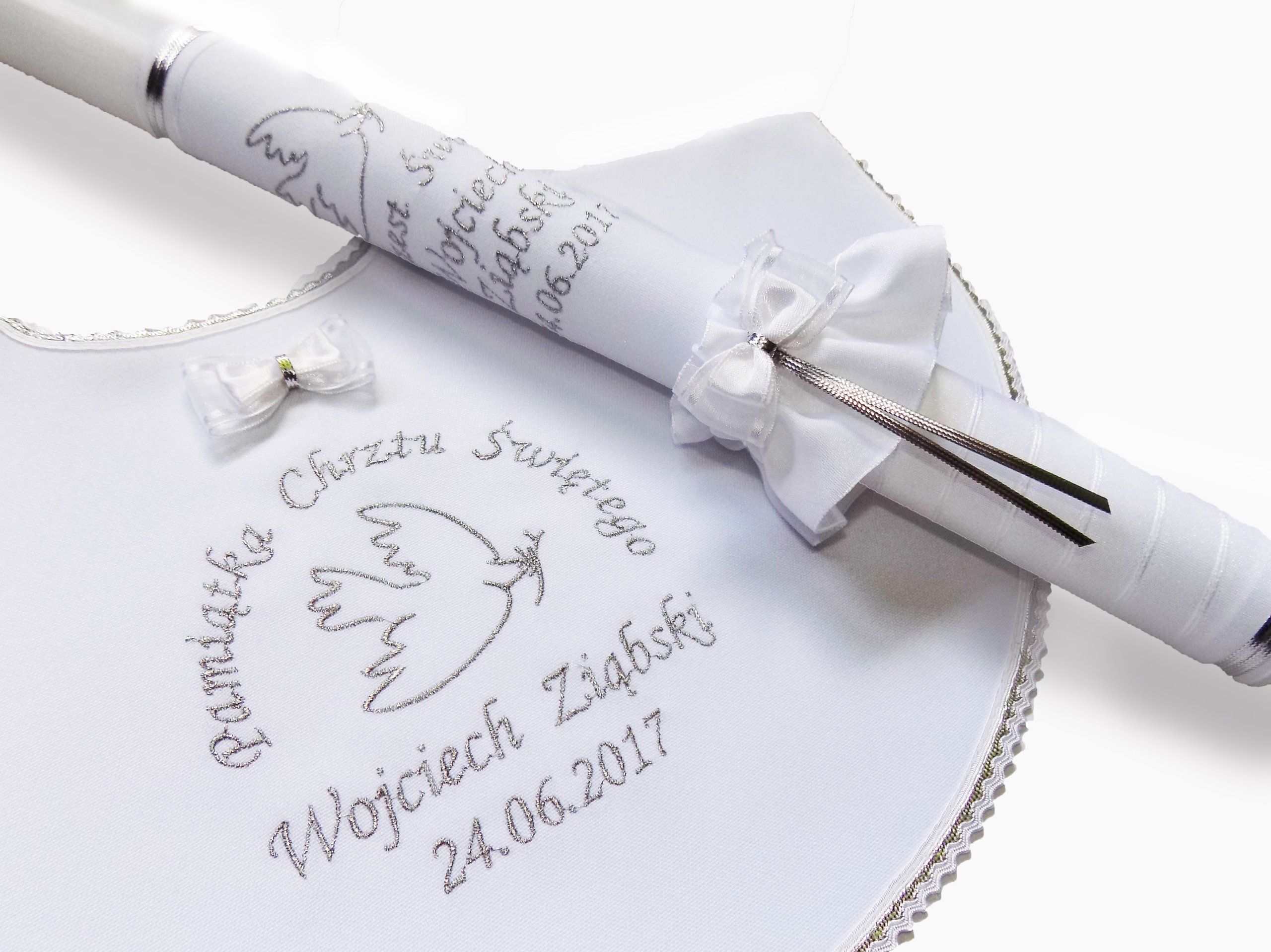 

Na Chrzest Biała Szatka I Świeca Komplet!!!