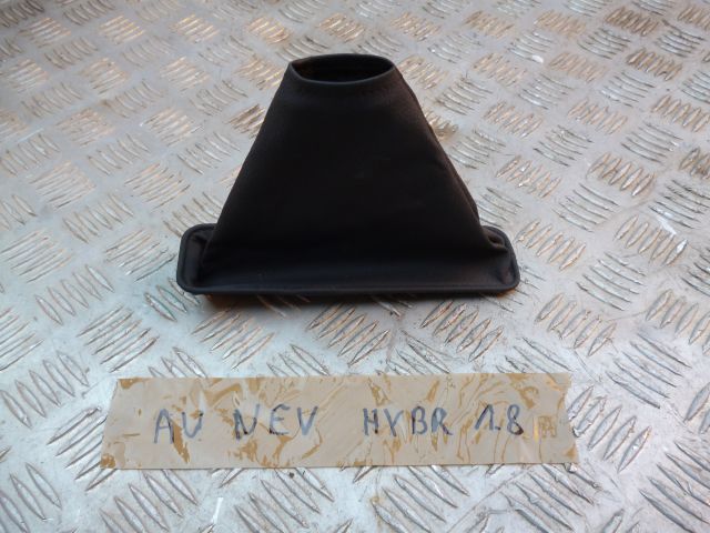 TOYOTA AURIS 2013 СИЛЬФОН ШКІРА