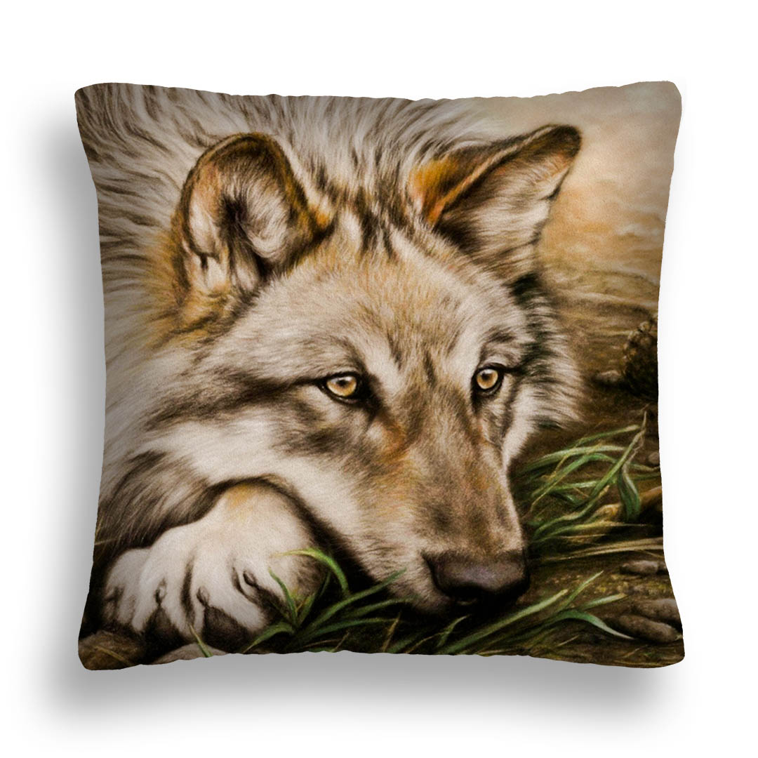 Подушка с изображением волка