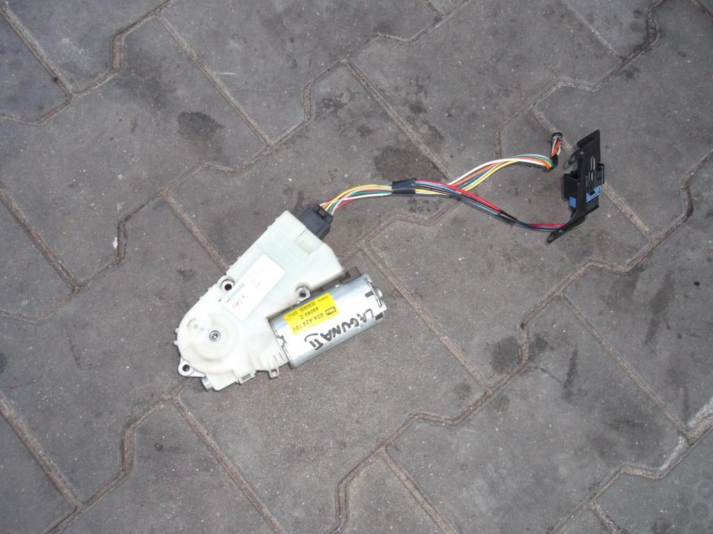 ДВИГУН ЛЮКА RENAULT LAGUNA 2-ДОСТАВКА-