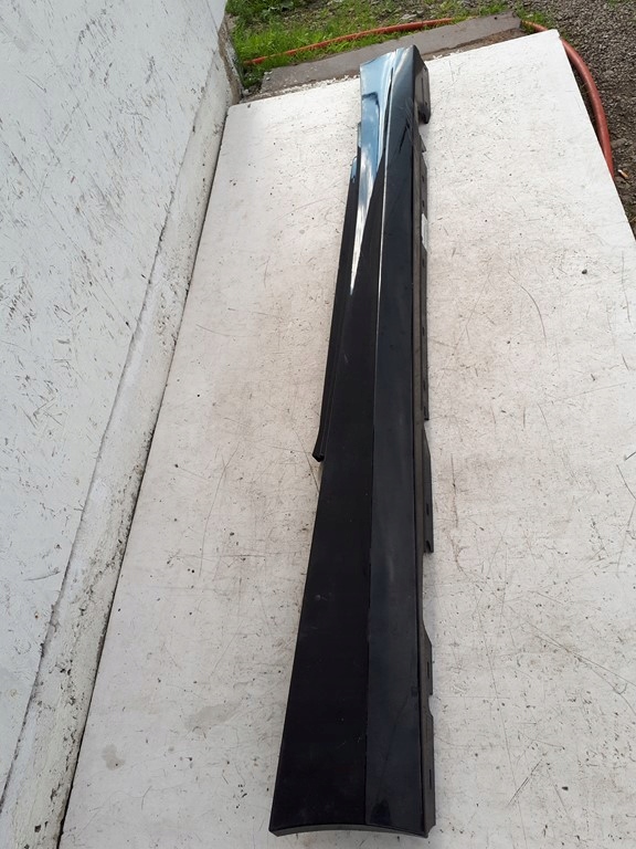 BMW 1 E81 E82 E88 moulding threshold right cap