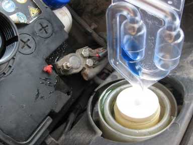 TESTER SZCZELNOŚCI USZCZELKI GŁOWICY CO2 12 TESTÓW Pojemność opakowania 25 ml