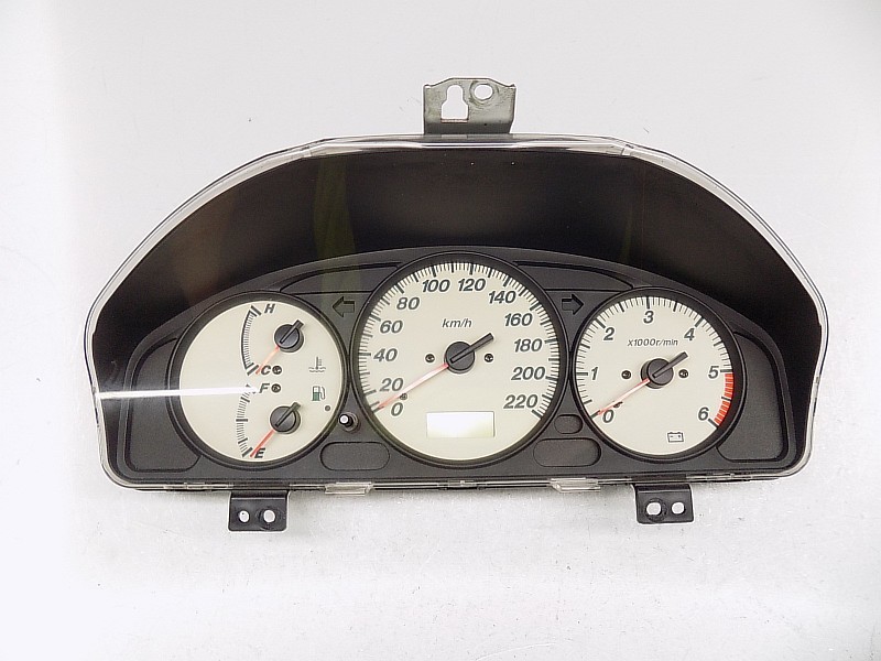 Premacy mazda 2001 приборная панель.