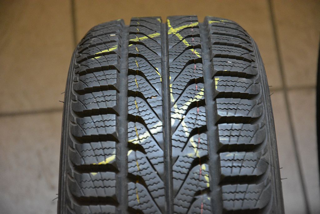 OPONA TOYO 185/60R15 ...1szt używana