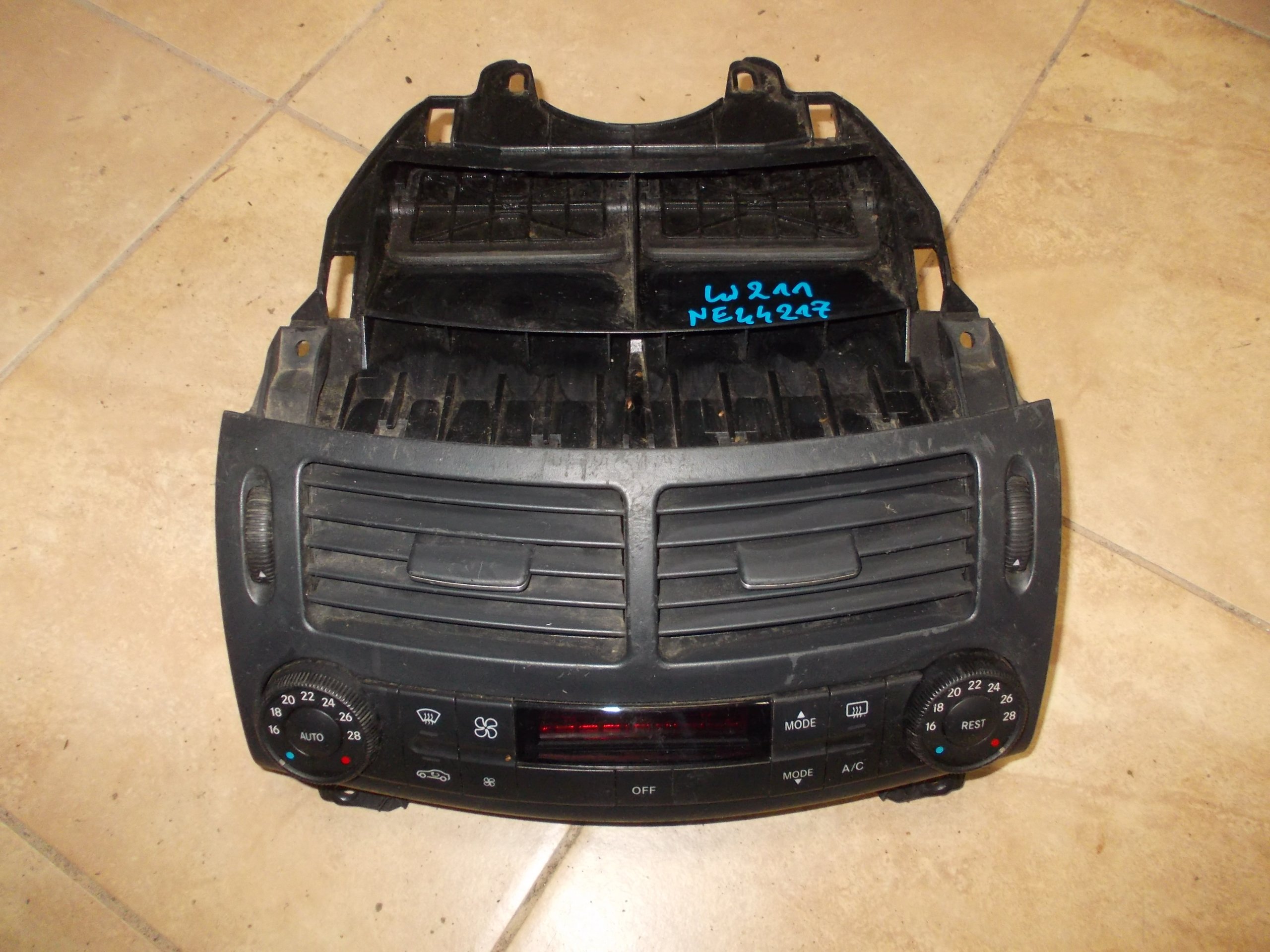 Панель дисплея кондиционера MERCEDES W211 E-KL#