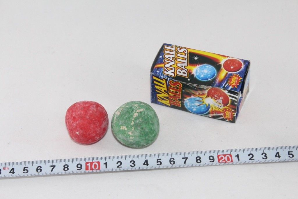 Z17 KNALL BALLS STRZELAJĄCE KULKI KRZEMIENIE 2 SZT Seria Rozrywka