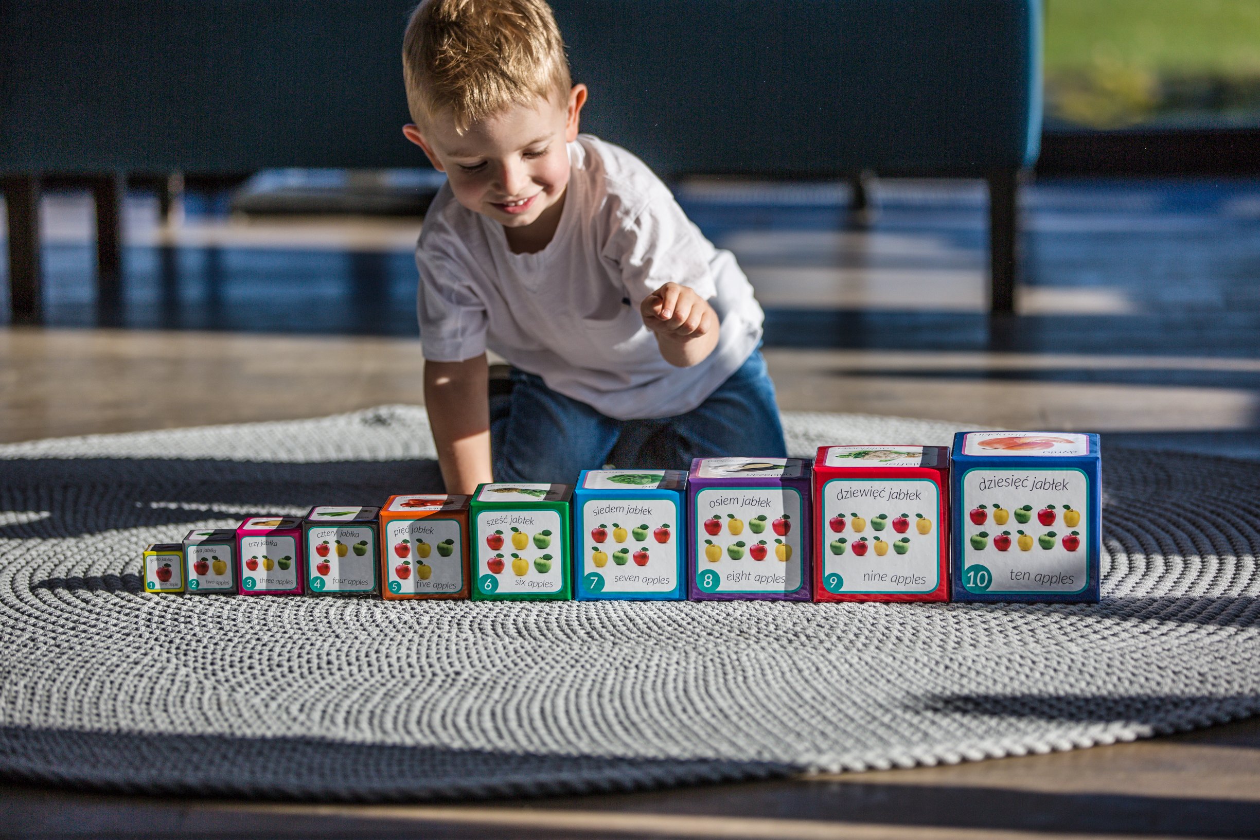 NOWOŚĆ PIRAMIDA ZABAW Owoce i Warzywa z j.ang Szerokość produktu 14.5 cm