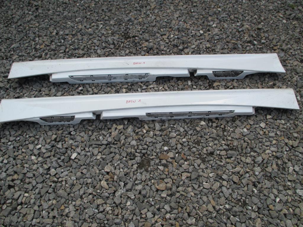 НАКЛАДКА ПОРОГА ПОРОГ BMW 1 E87 ПРАВА 04r->
