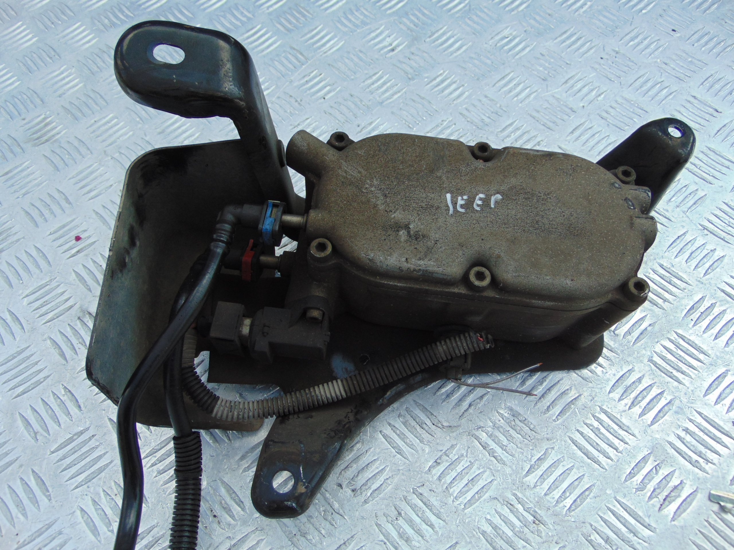 Grand CHEROKEE WK2 фильтр Топлива корпус 2010-