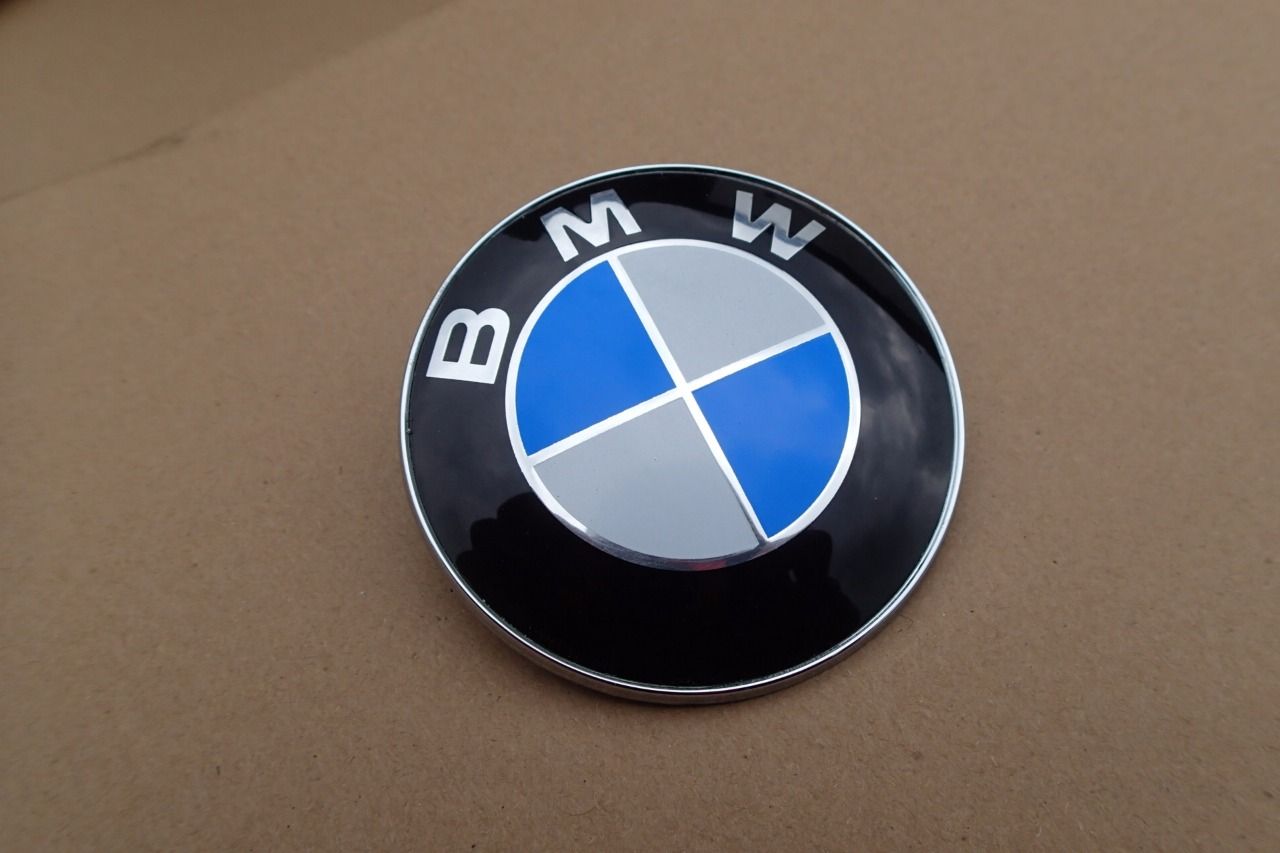 ZNACZEK EMBLEMAT BMW MASKA E34 E36 E39 E46 E60 E90