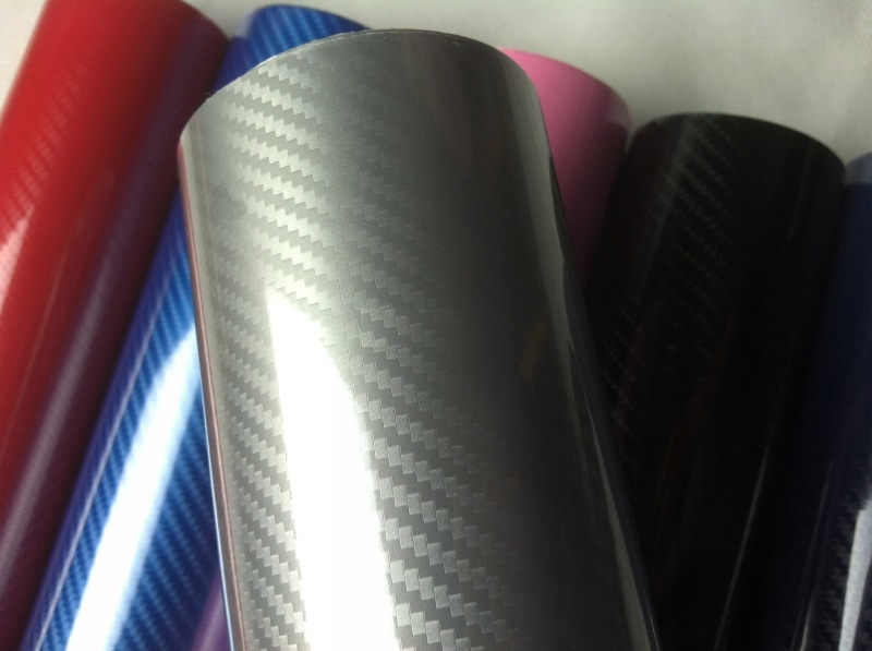 FOLIA OKLEINA CARBON 5D POŁYSK CZARNA 152 x 10 cm Długość 10 cm