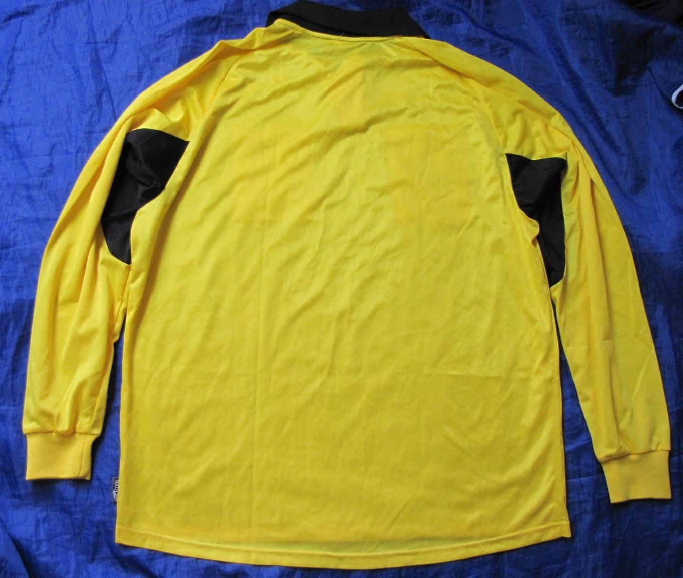 ADIDAS CLIMA COOL SWEATSHIRT For a Judge/ XL/XXL Dominant color yellow