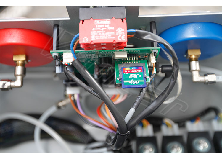 Maszyna do klimatyzacji Automat Włoska Denso R134a Pojemność zbiornika 10 kg