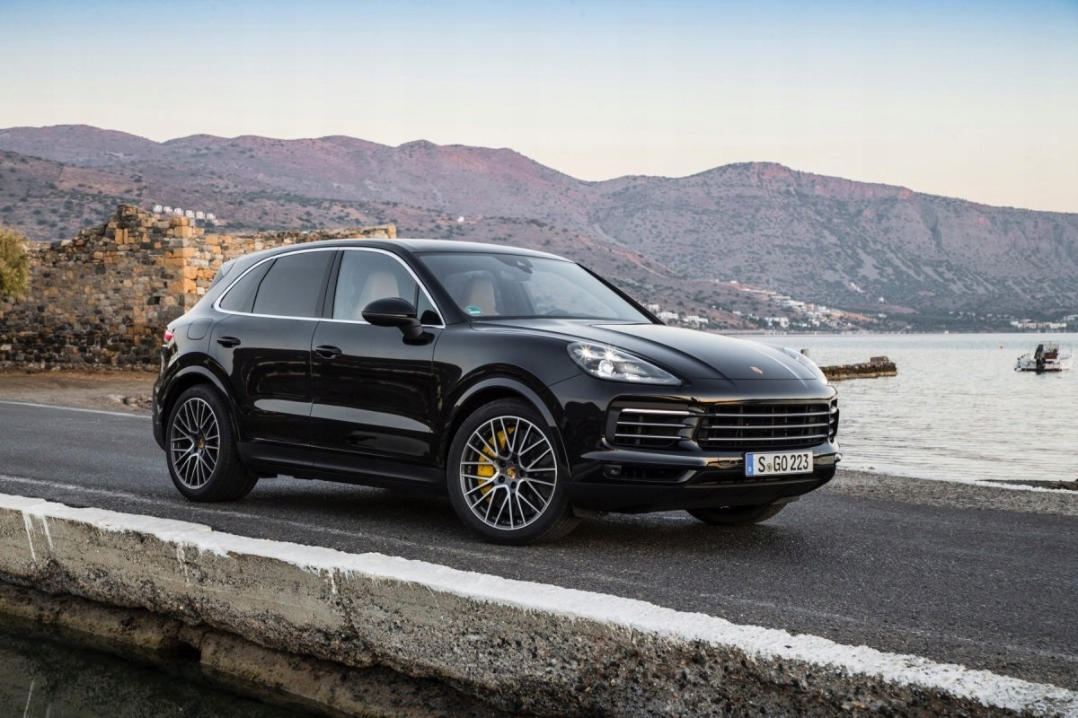 Błotnik przedni prawy Porsche Cayenne 9Y0 2018-