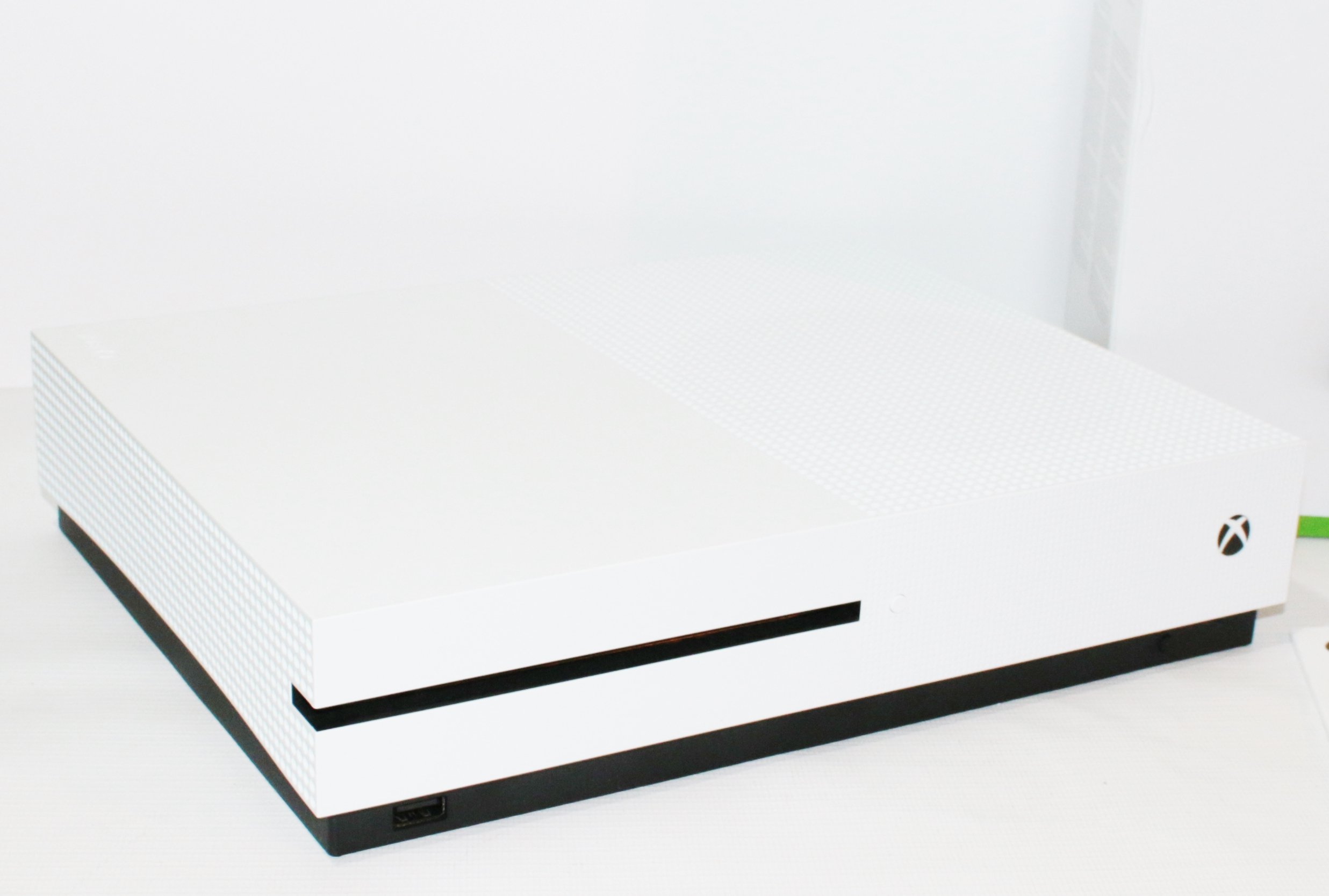 XBOX ONE S + MINECRAFT Wersja konsoli Xbox One S