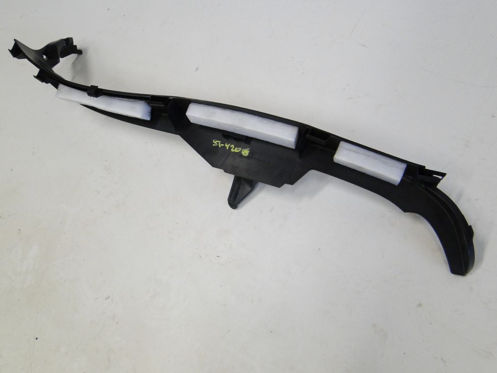 MERCEDES 205 OSLONA SLUPKA LEWEGO TYL A2056900225 Parts manufacturer Mercedes Benz original OE