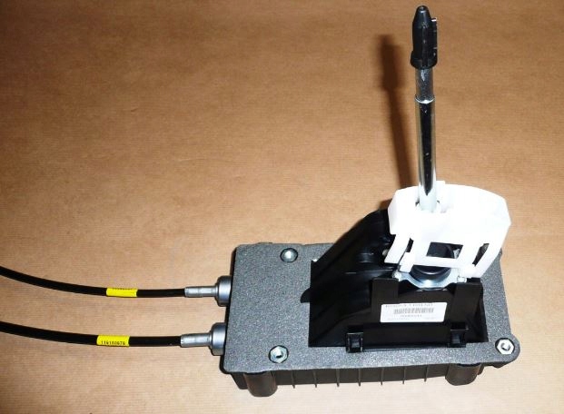 РЫЧАГ ПЕРЕКЛЮЧЕНИЯ ПЕРЕДАЧ RENAULT MEGANE 2 8200779037