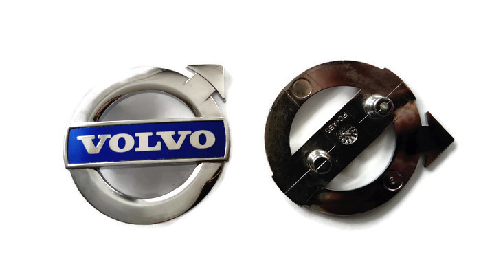 EMBLEMAT ZNACZEK VOLVO NOWY ORYGINAŁ 48x50 MM