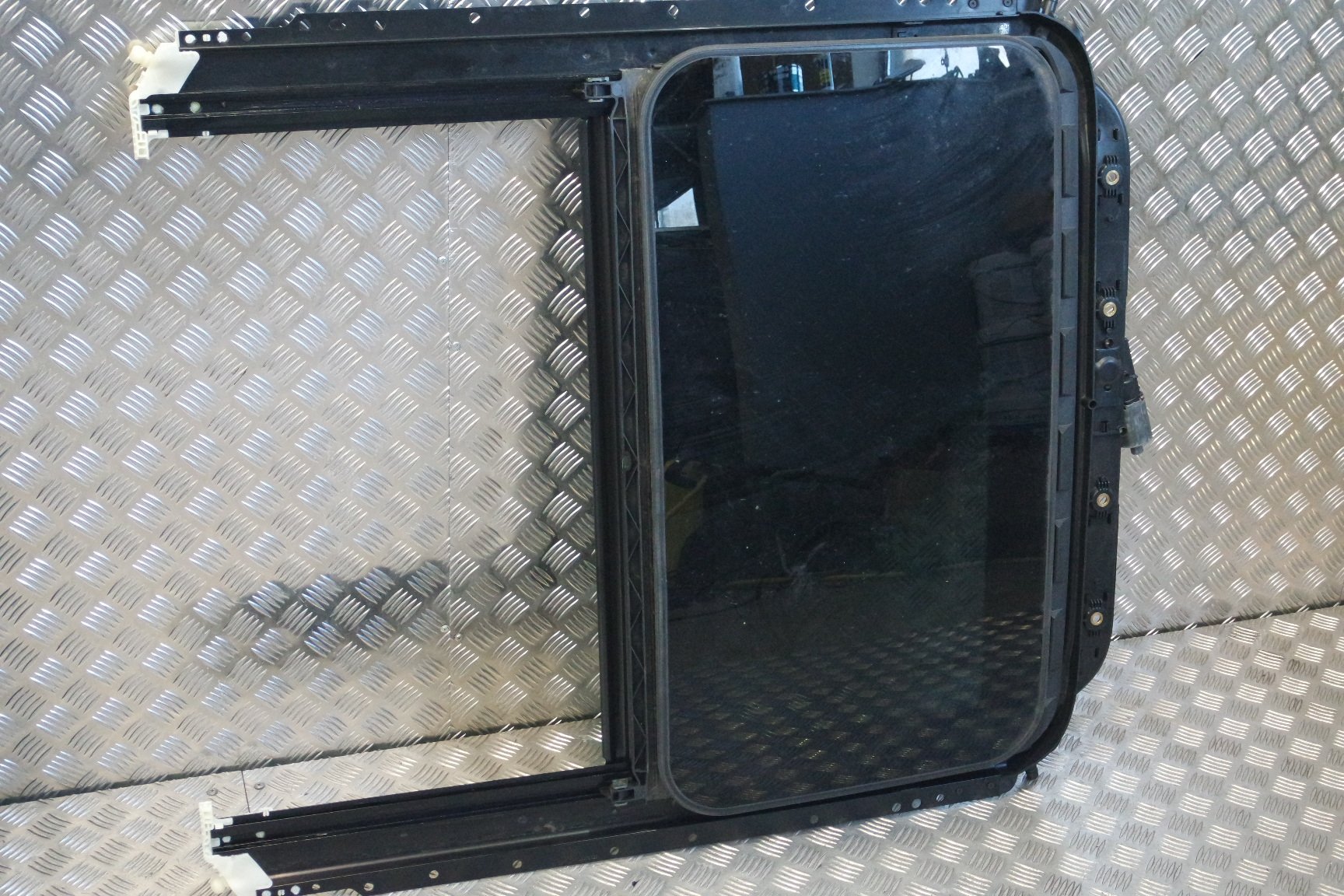 ЛЮК СТЕКЛО PORSCHE PANAMERA LIFT