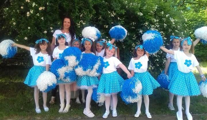 SPÓDNICZKI Z KOŁA PIN-UP Z HAŁKĄ GROCHY 134 Materiał dominujący bawełna