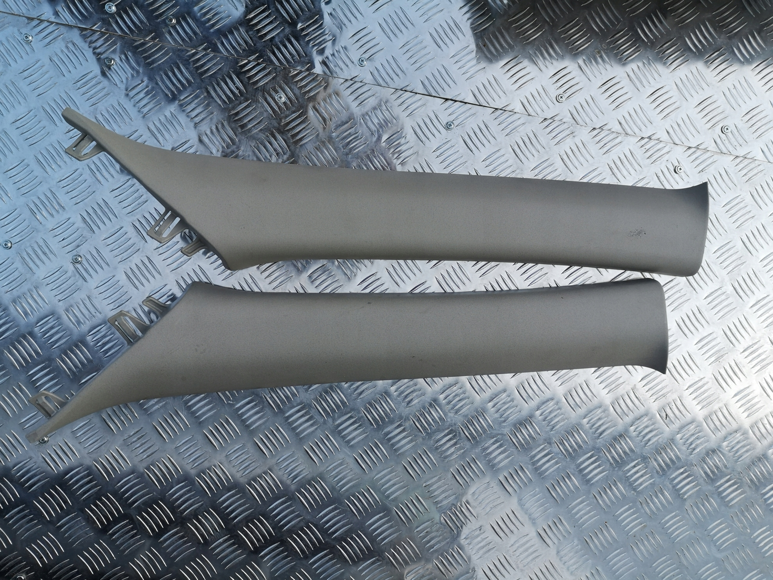 NISSAN X-TRAIL T32 молдинг столб отделка передняя