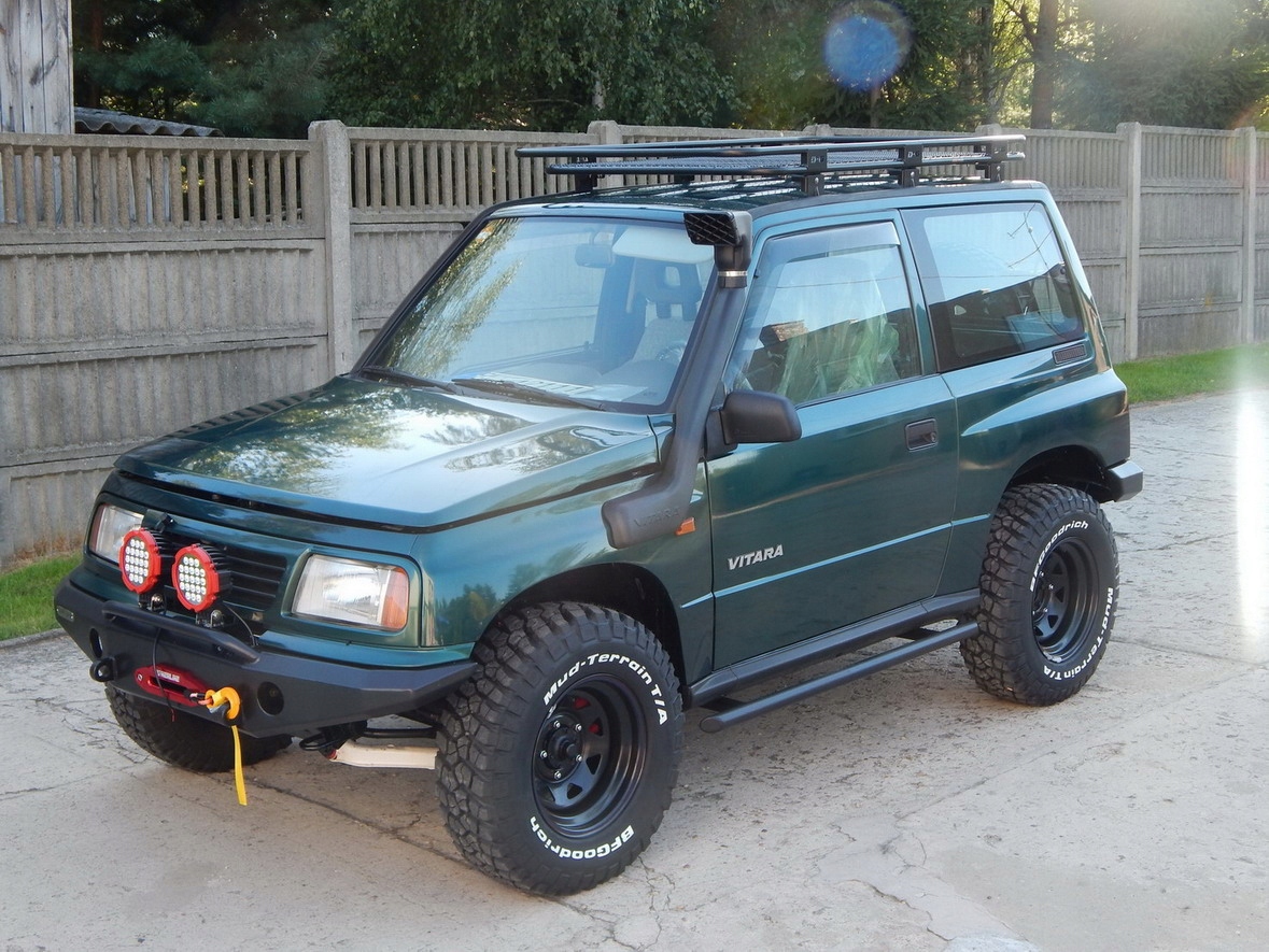 Suzuki vitara б у. Suzuki Vitara 1992. Suzuki Vitara 1991. Сузуки Витара 1996 багажник. Сузуки Витара 1992 года.