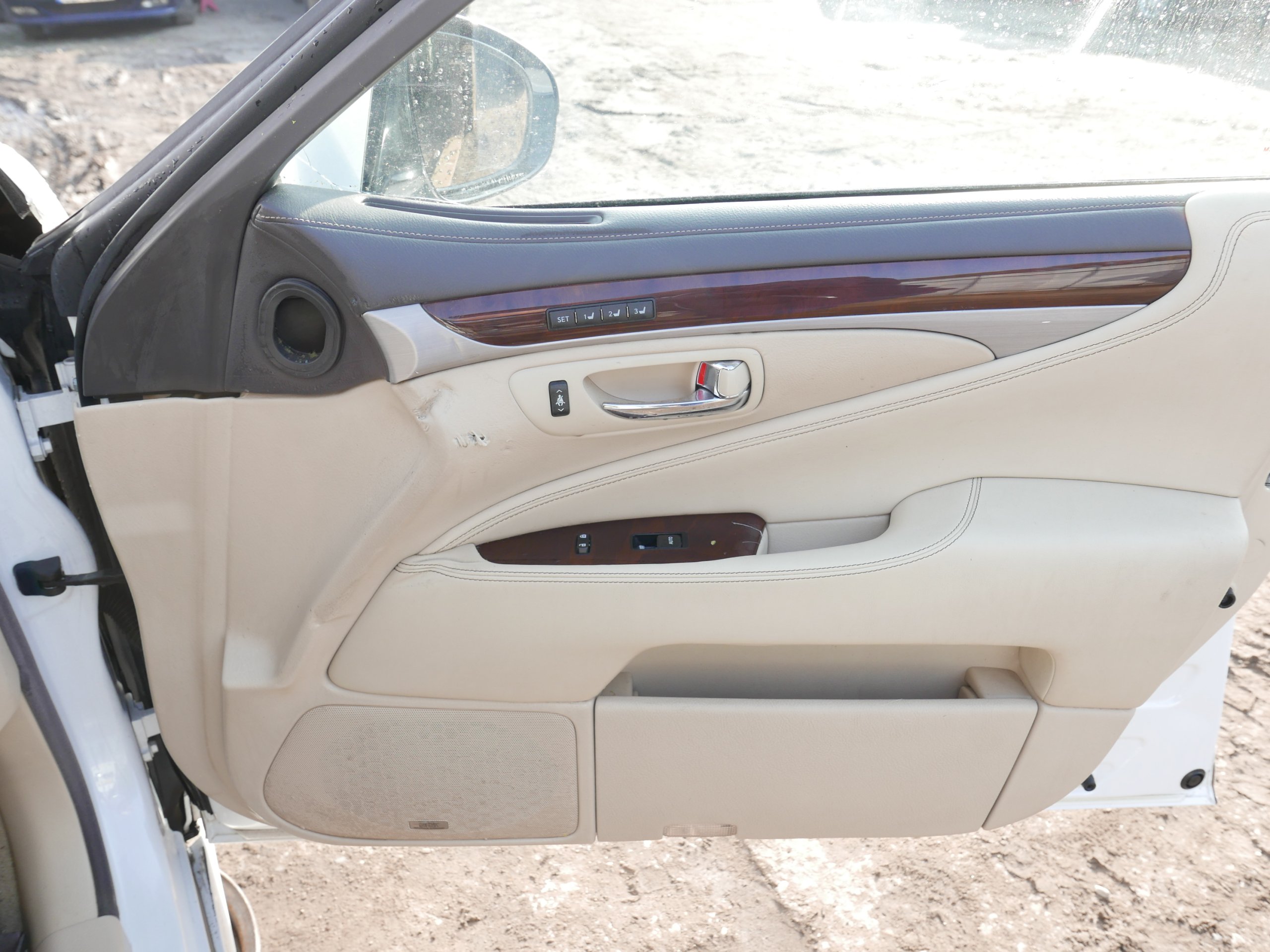 дверные карты правый передний lexus LS LS460L