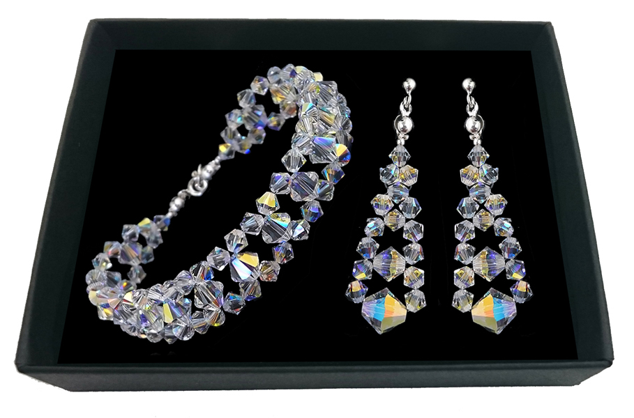 

Komplet z kryształów Swarovski opalizujący 1974