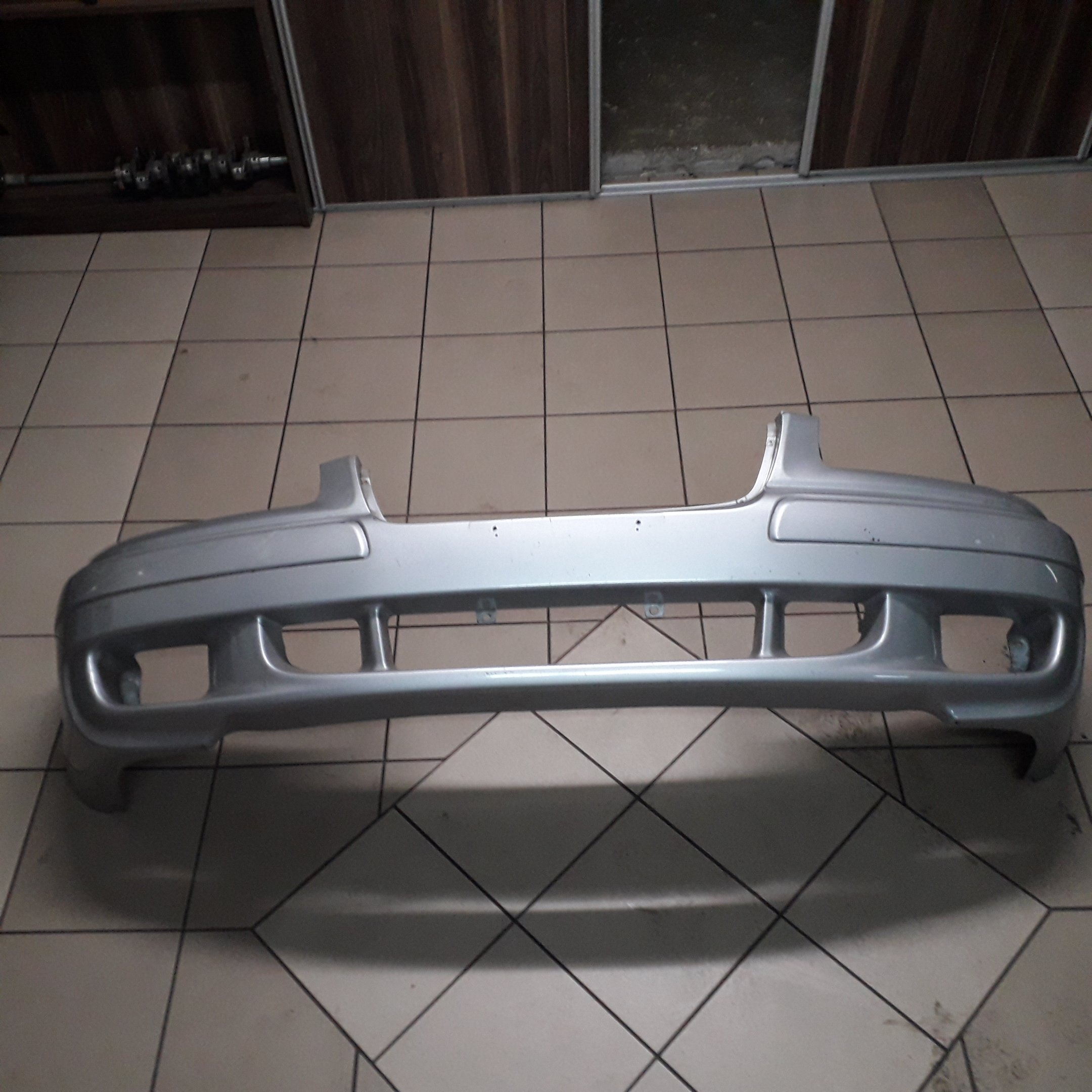 HYUNDAI TRAJET 00-04 ZDERZAK PRZEDNI