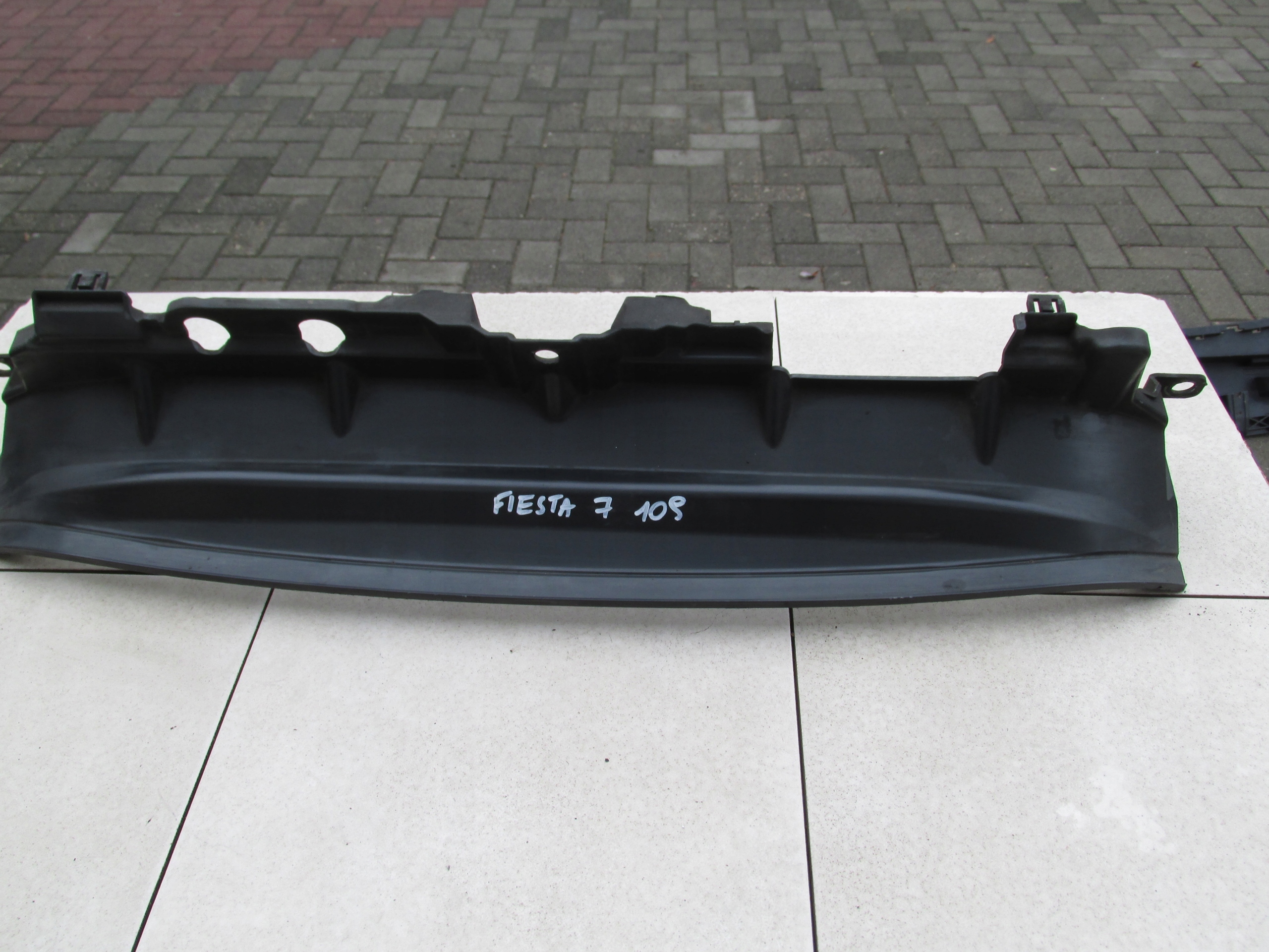 8A61-17B861-A - КОЖУХ РЕМЕНЯ НАД РАДІАТОРАМИ FIESTA MK7 2009 РІК