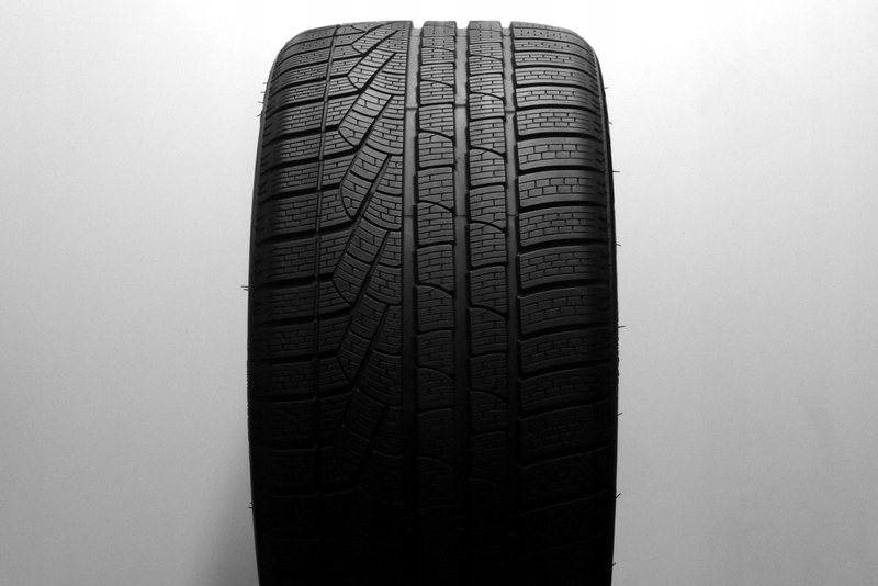 1z 29530r20 Pirelli Winter Serie 2 101w AMS 3213 średnica 20 