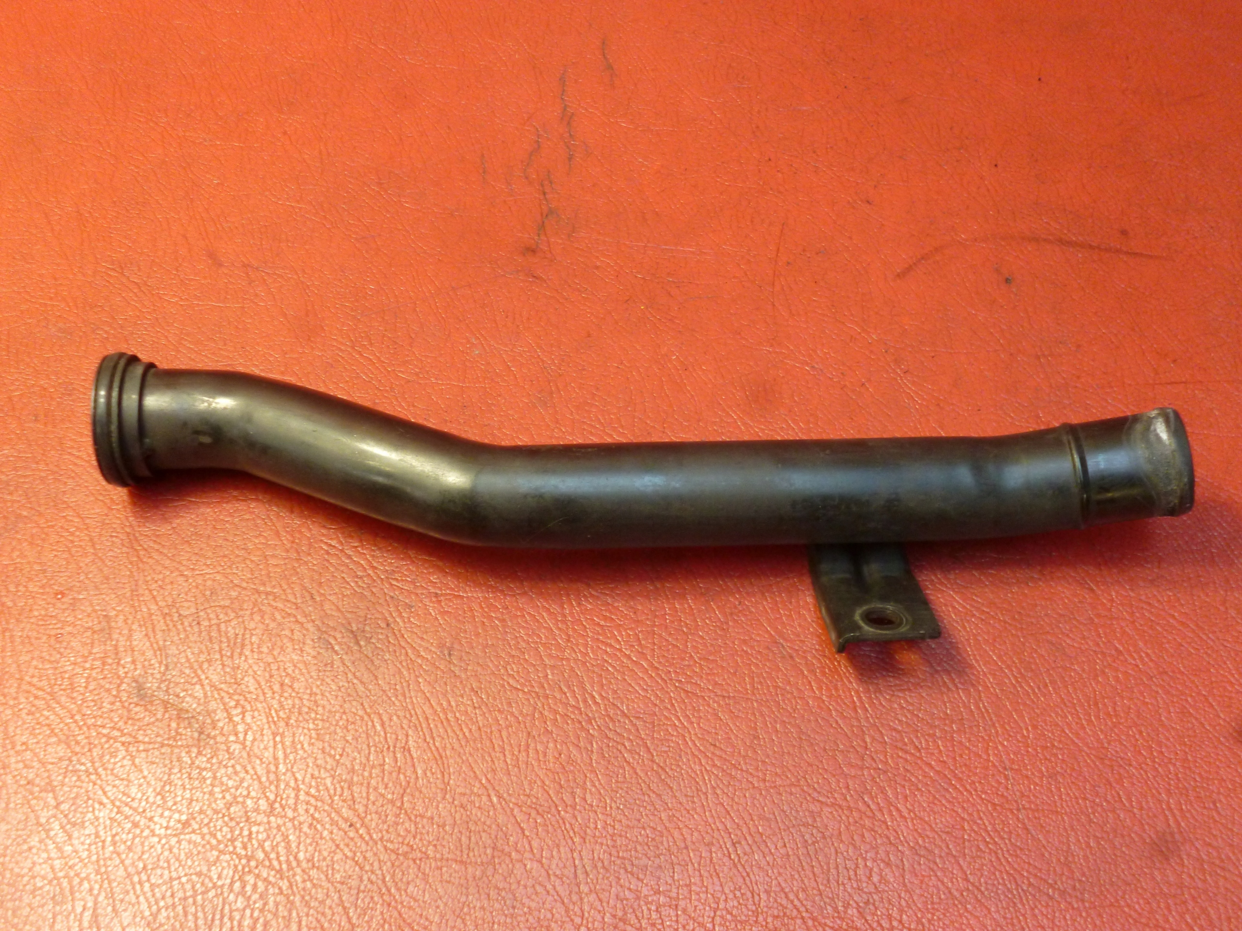 Трубка воды Kia Sorento Carnival 2.2 CRDI D4hb 2011