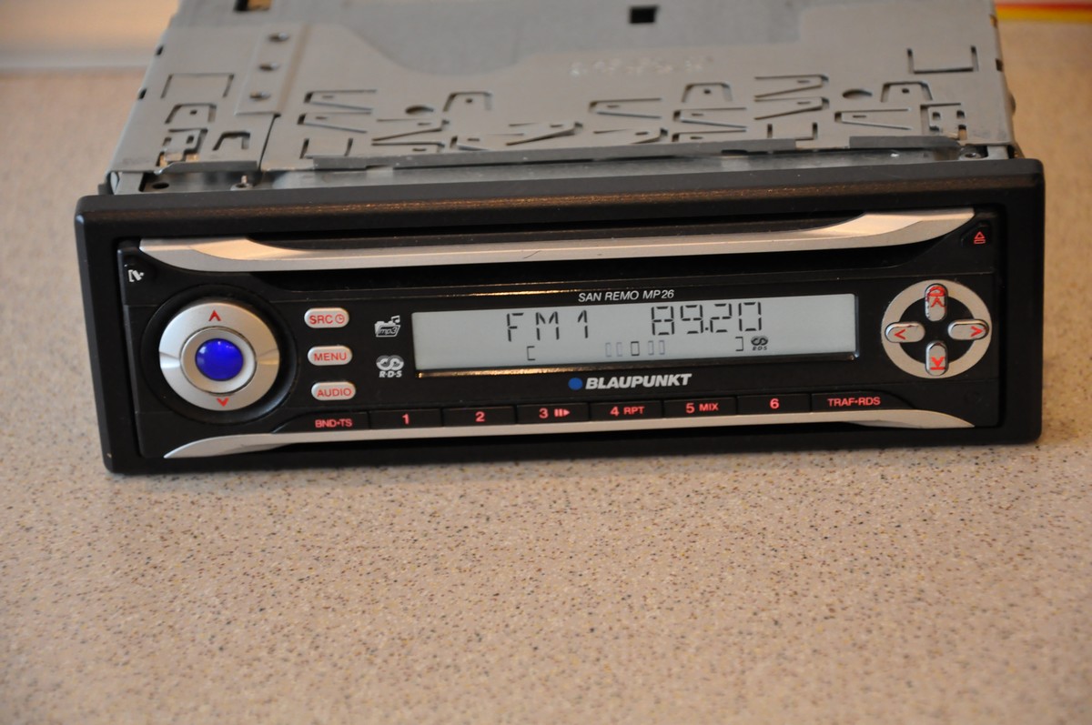 RADIO SAMOCHODOWE BLAUPUNKT SAN REMO FM RDS 4x 45W Radio informacja RDS pasmo AM pasmo FM