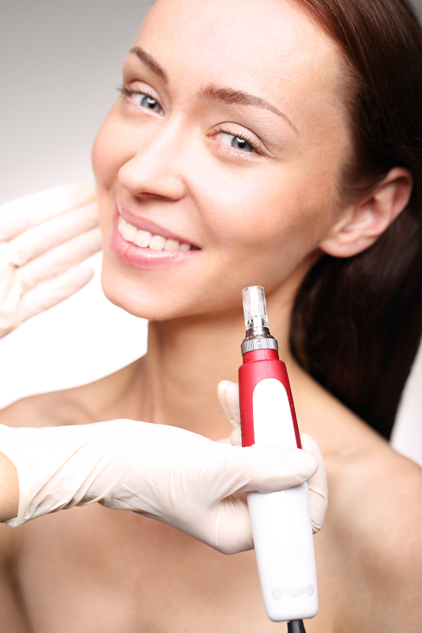 DERMAPEN MODEL 2018 +12 KARDRIDŻY PEN GW. 12mies Typ roller