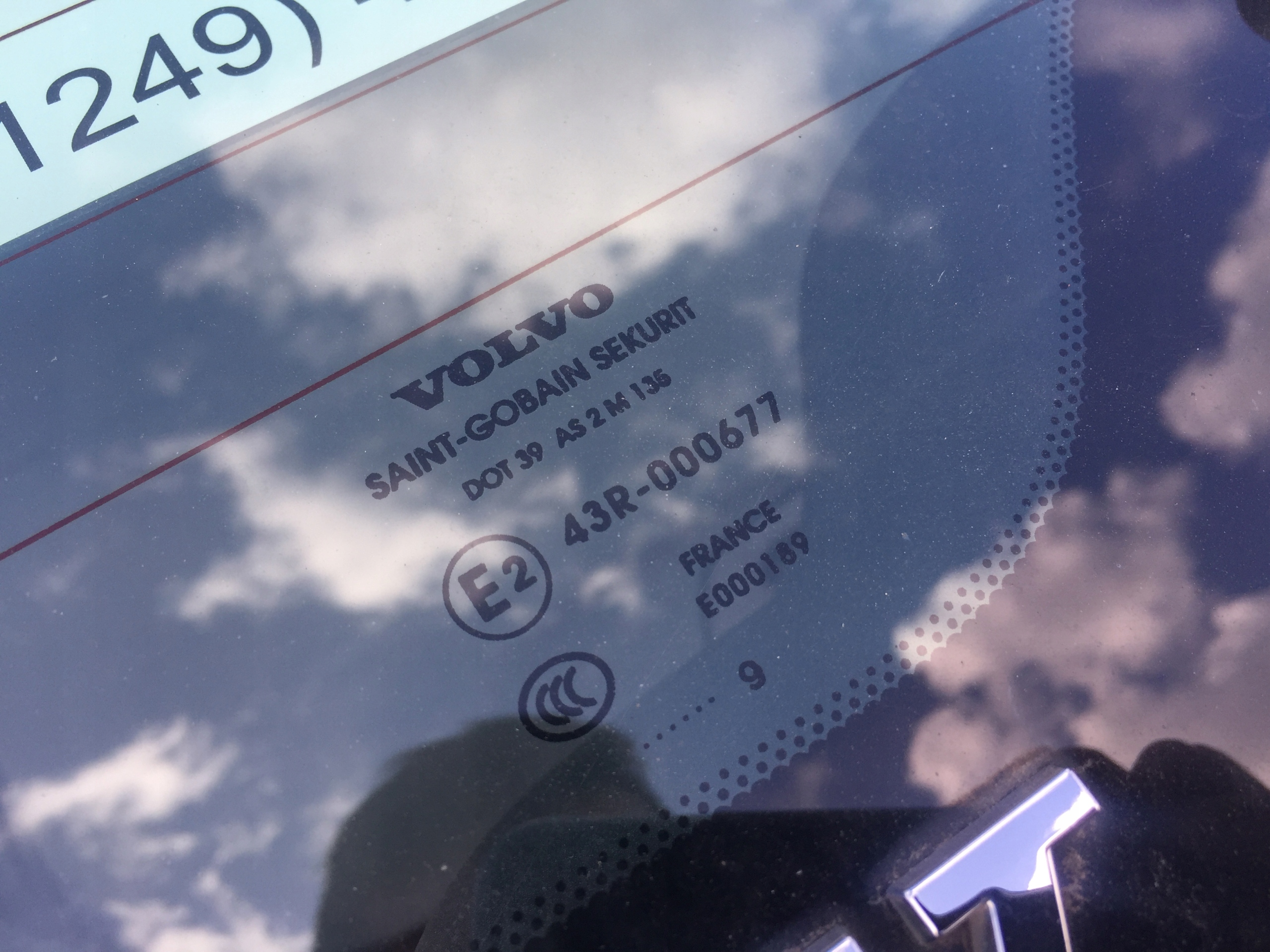 VOLVO C30 KLAPA TYLNA SZYBA TYŁ 2006-2013 Numer katalogowy części VOLVO C30 KLAPA TYLNA SZYBA TYŁ 2006-2013