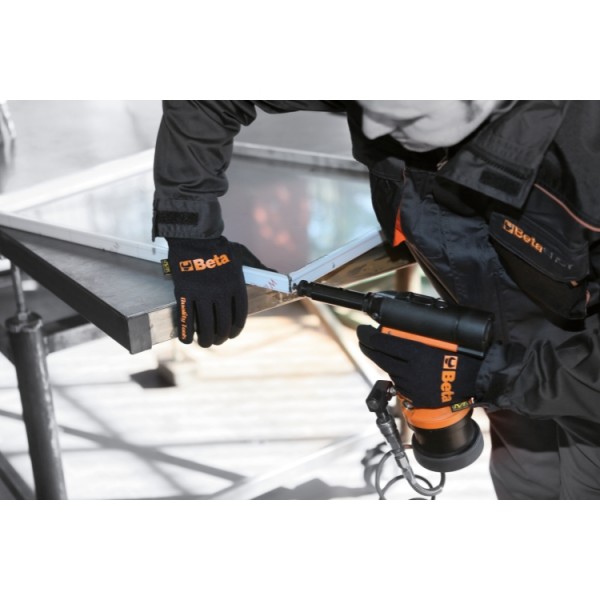 261bbd9f40729b9f4e054403d685