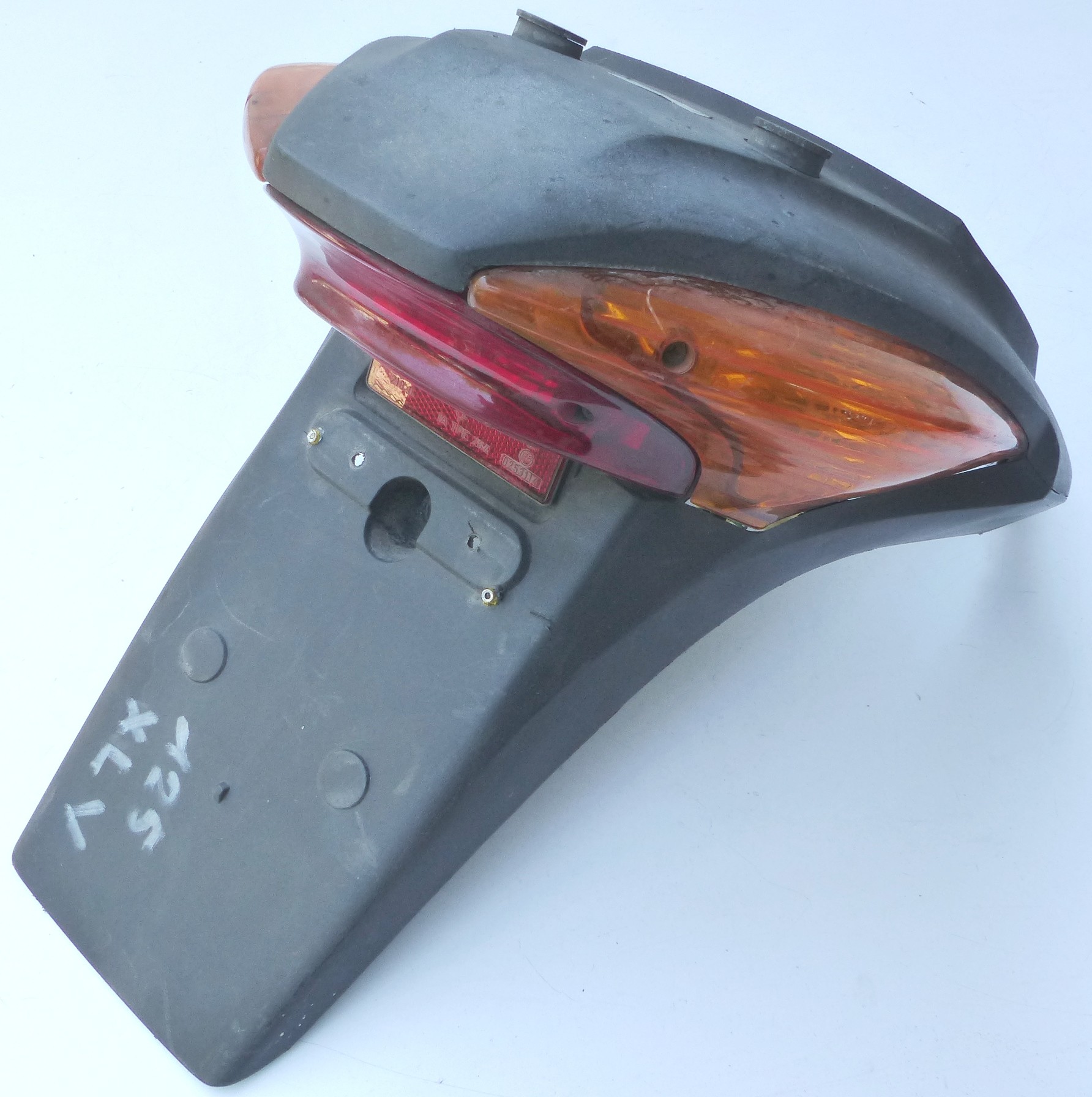 ЛАМПА КРІПЛЕННЯ КОЛІСНА АРКА HONDA XL 125 VARADERO