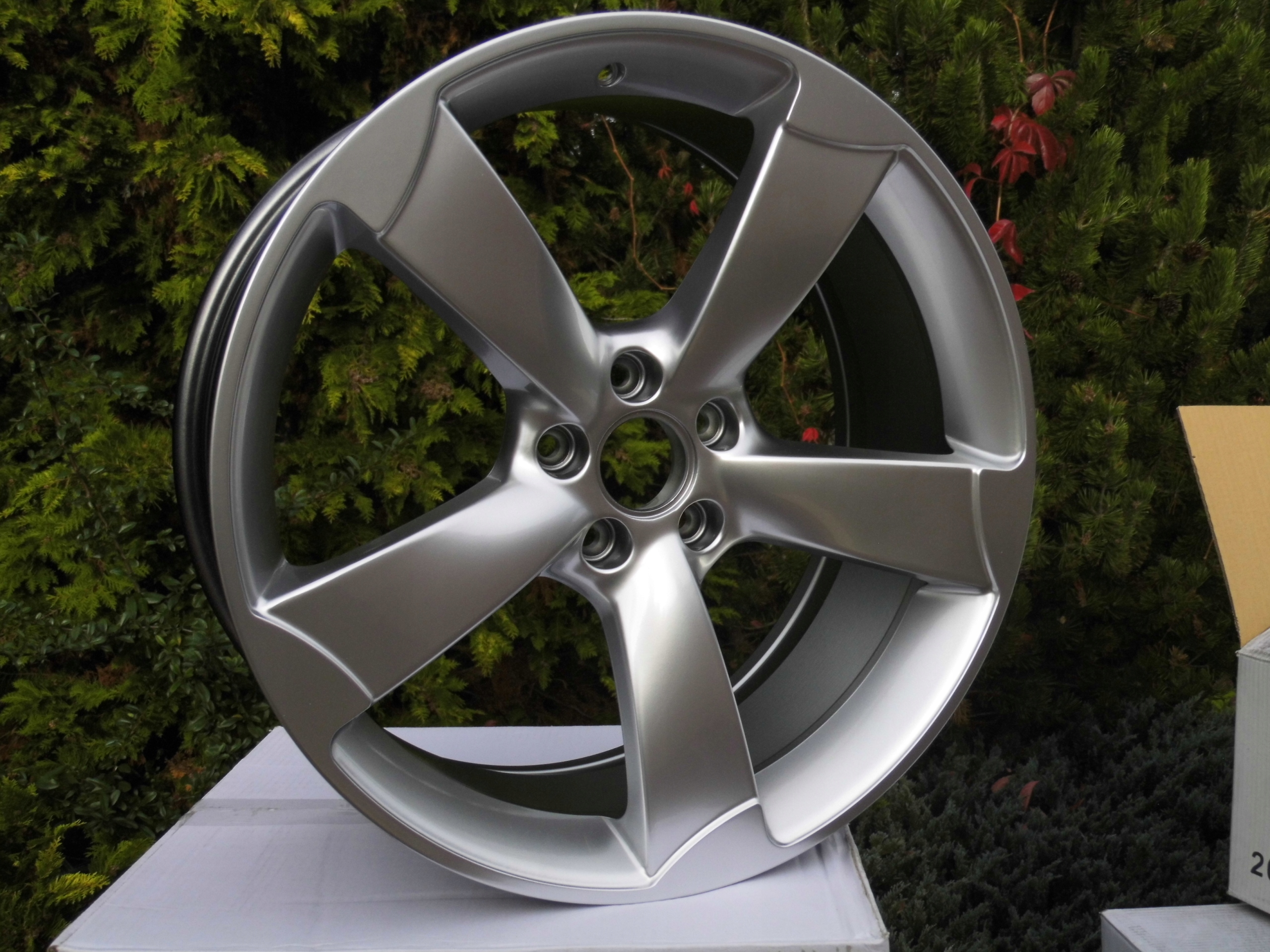 Диски 19. Audi Rotor r17 5x112. Диски роторы Ауди r17. Роторы Ауди 17 5 112. Диски Audi Rotor r18.