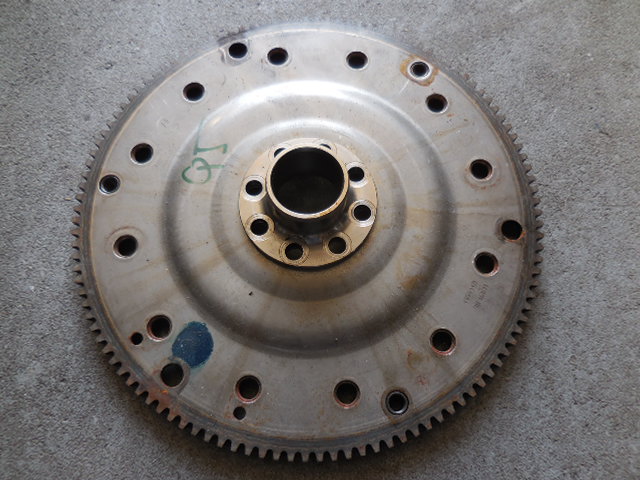 06H105323R - ВВ АУДИ МАХОВИК 06Х105323Р 06Х105323АА