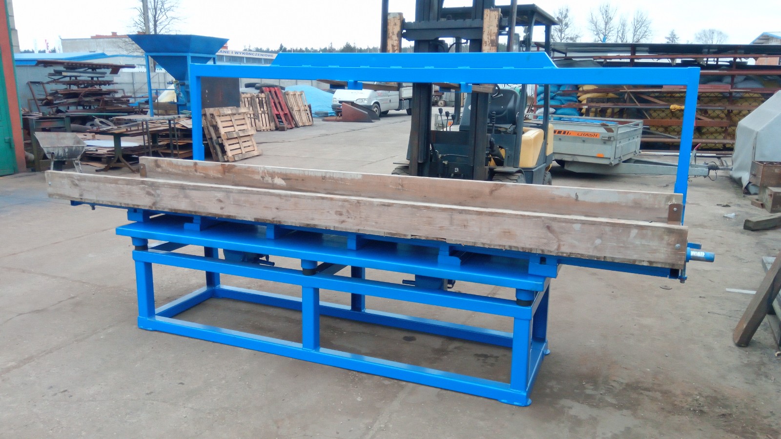 Forma stalowa do produkcji słupków do siatki 3,2 m Rodzaj inne