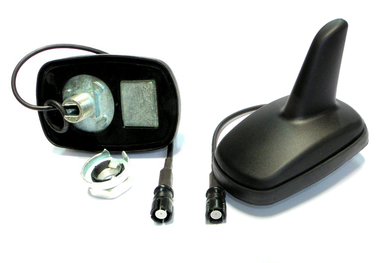 Автомобильная антенна акульего плавника с усилителем