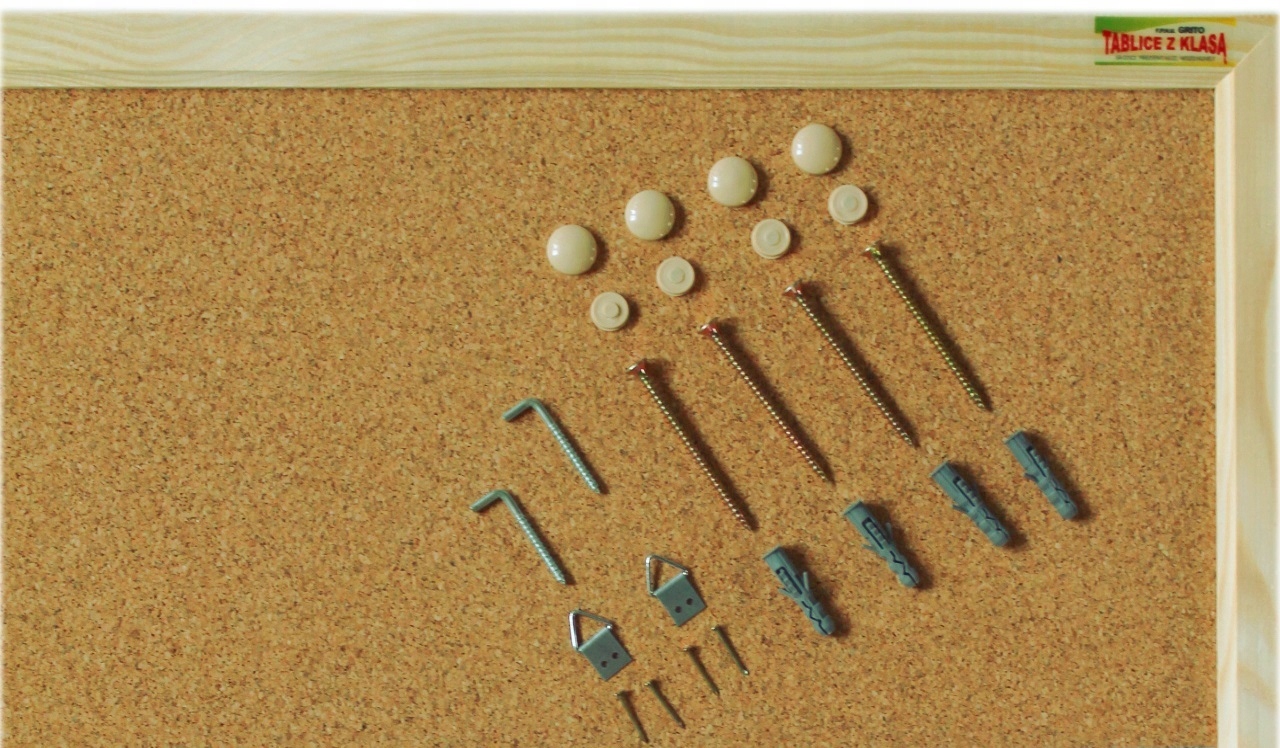 Tablica korkowa 120x120 cm.120x120, super jakość ! Szerokość produktu 120 cm