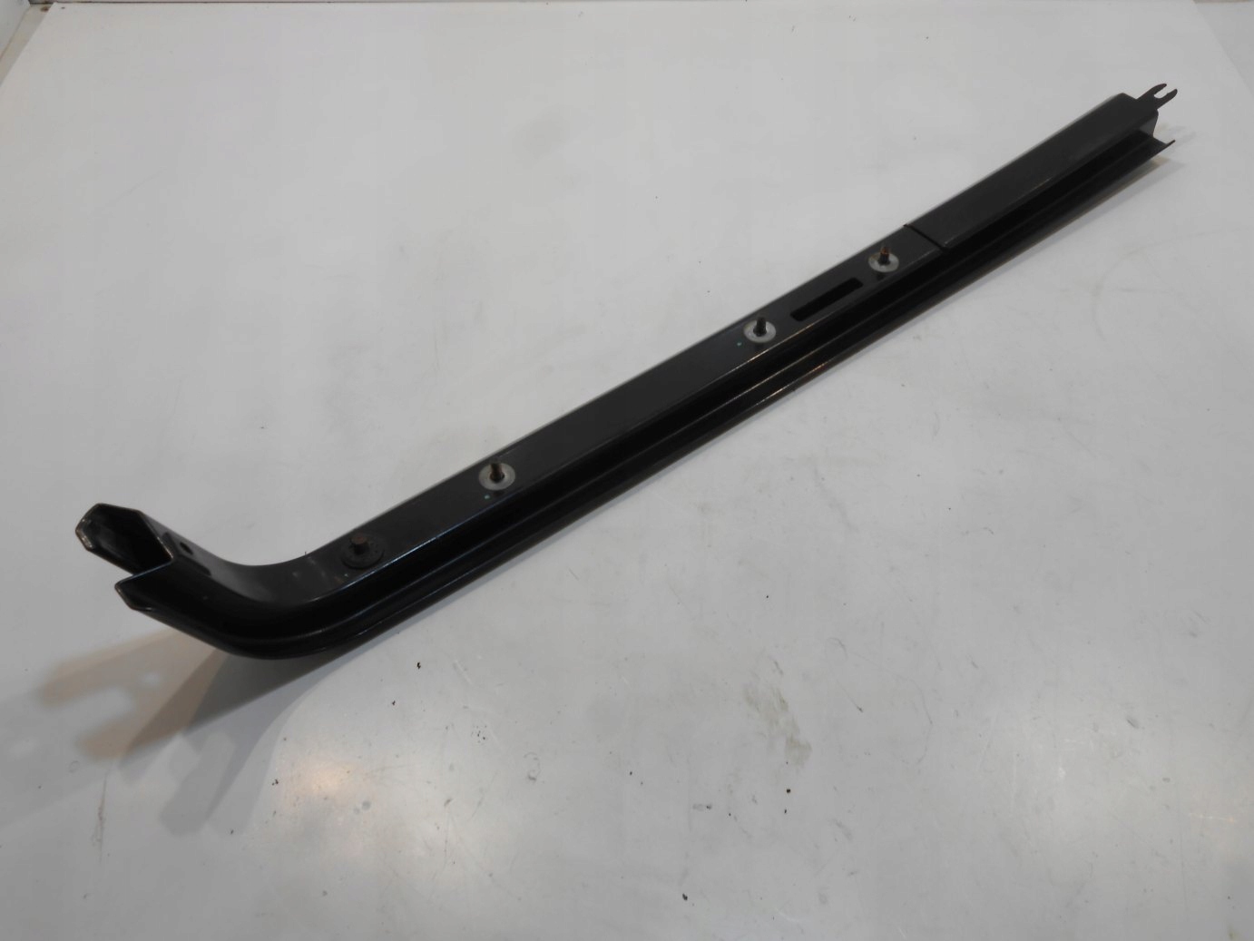 PROWADNICA DRZWI PRZESUWNYCH LEWA COMBO C Typ samochodu Samochody osobowe