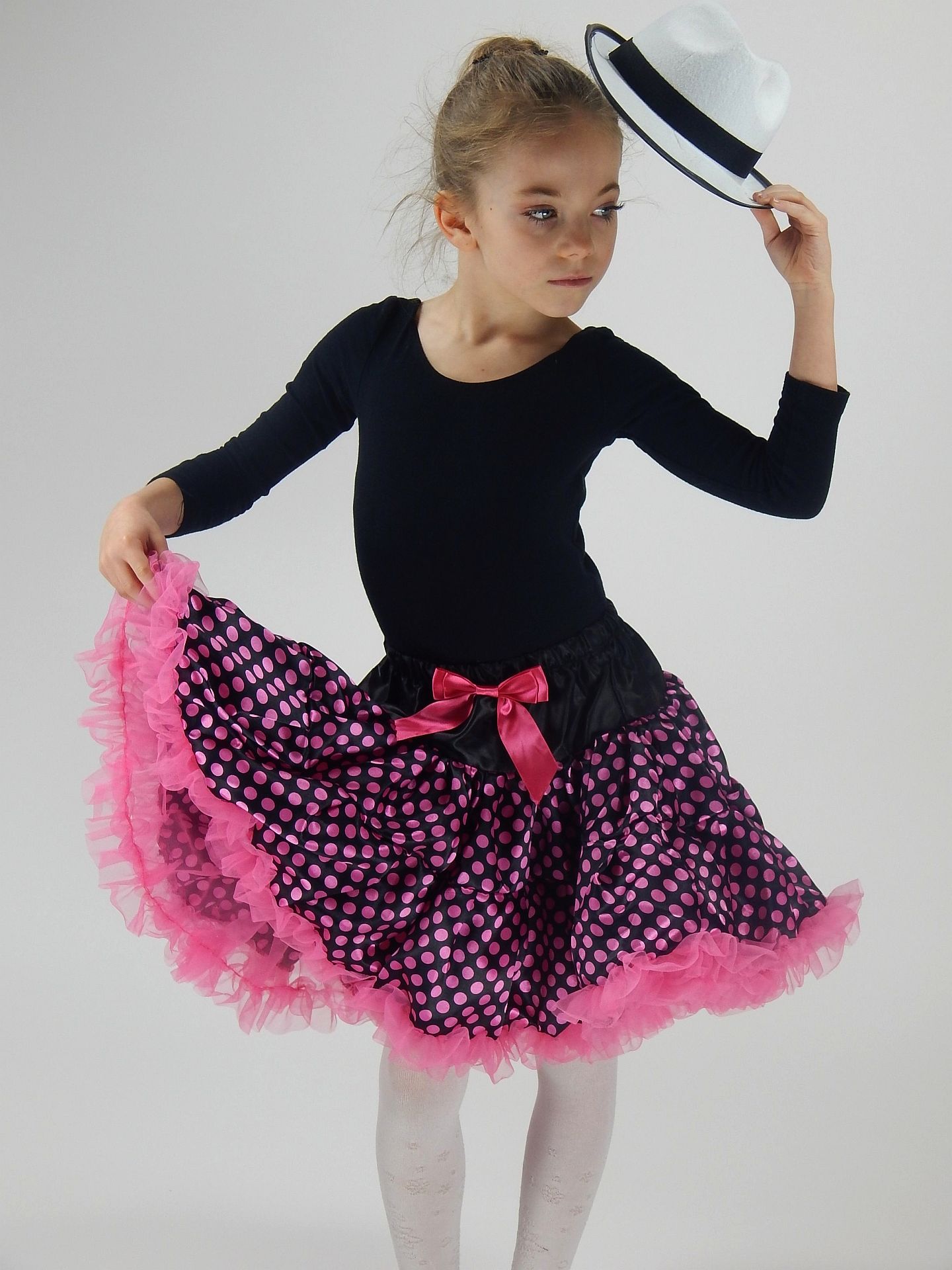 spódniczka TUTU TIUL POLKA DOT PC064 116-122cm Fason rozkloszowana