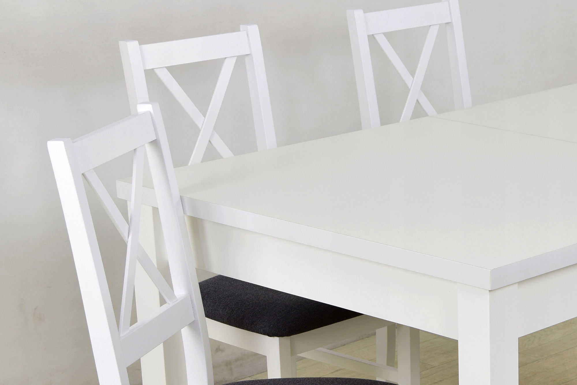 ВАНГСТА раздвижной стол белый 80/120x70 см