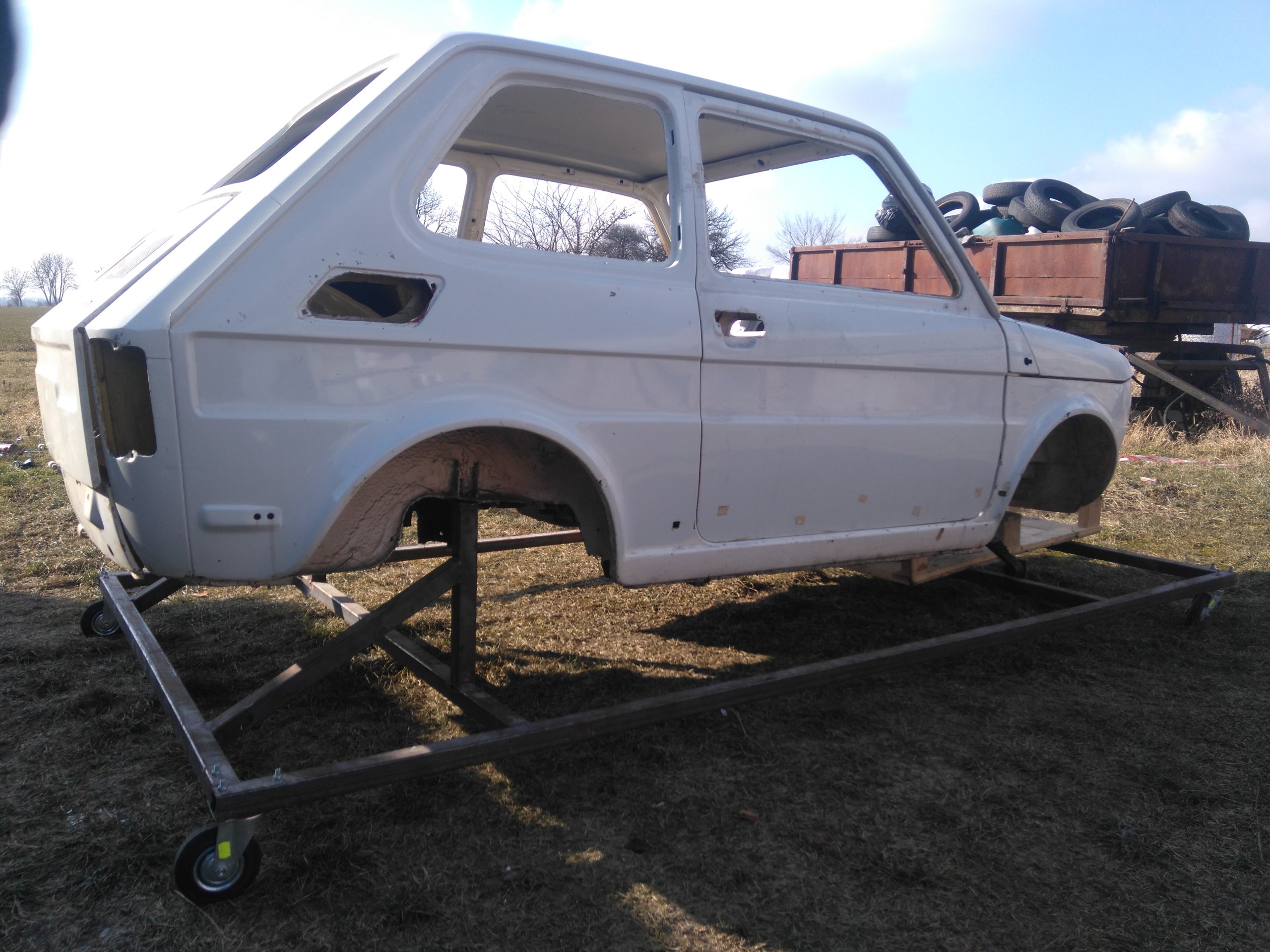 Fabrycznie NOWA KAROSERIA Fiat 126p 7197084876