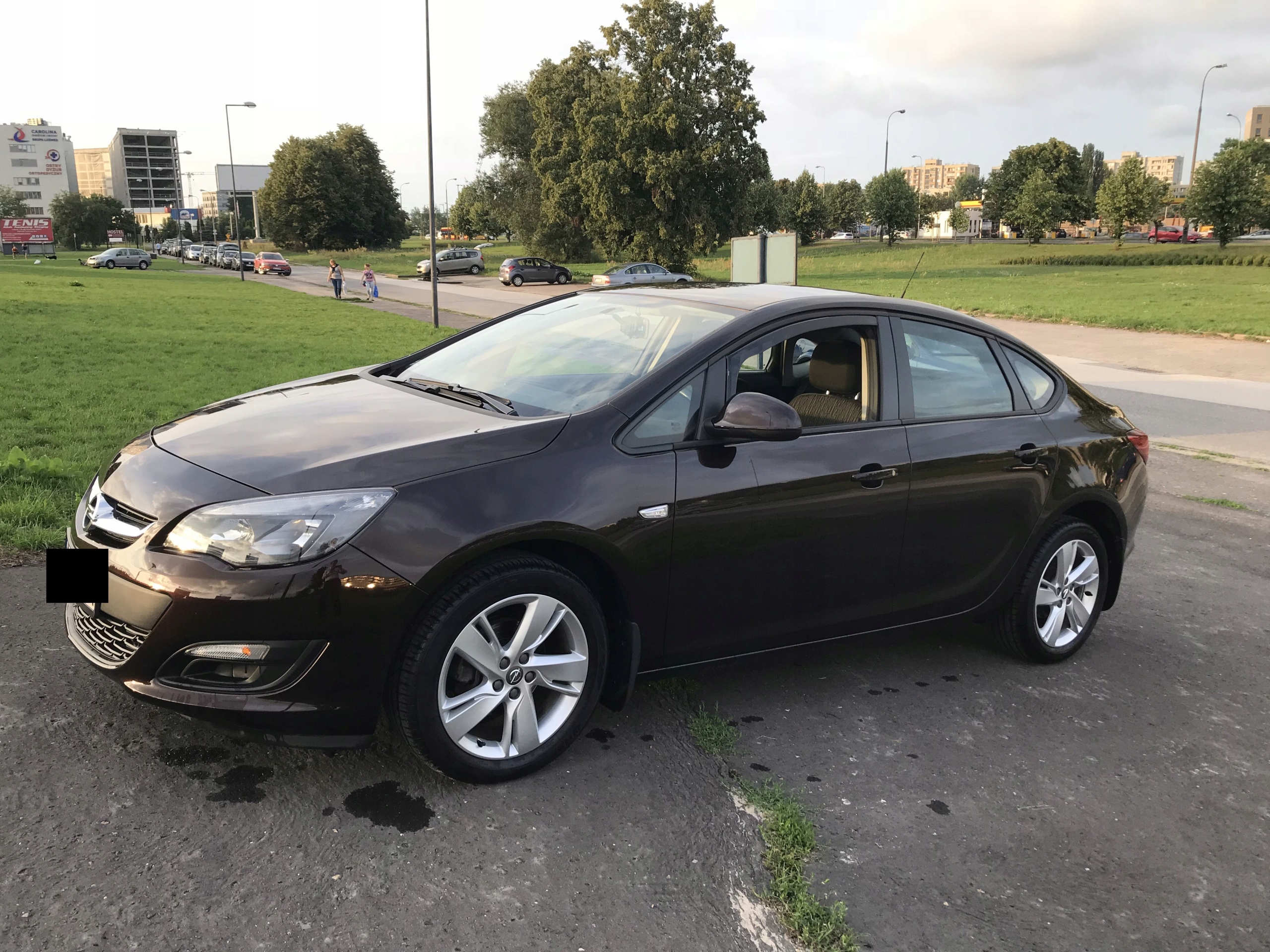 Opel astra j sedan